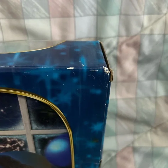 Little Drummer Boy Figurine Collection with Fold-Out Nativity Scene Toys R Us - Picture 10 of 16